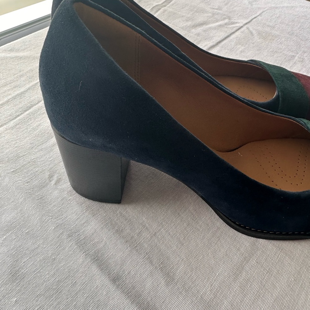 👠Clarks size 9.5 suede pump NWT👠 - Picture 5 of 11